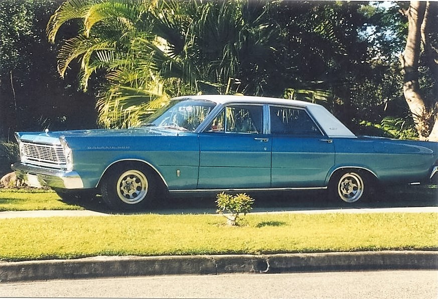 Kays_1965_Ford_Galaxie_1.jpg